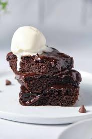 Chocolate cake with ice cream